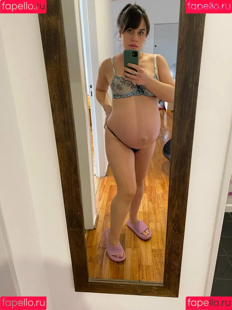 aprilbigass Onlyfans Photo Gallery 