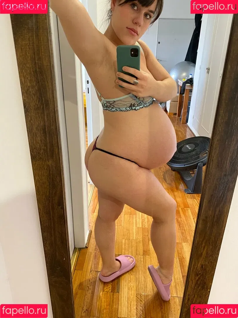 aprilbigass Onlyfans Photo Gallery 
