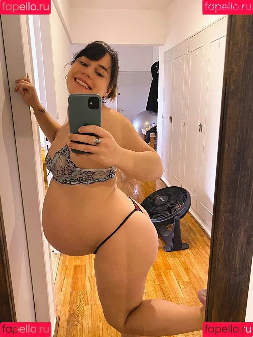 aprilbigass Onlyfans Photo Gallery 