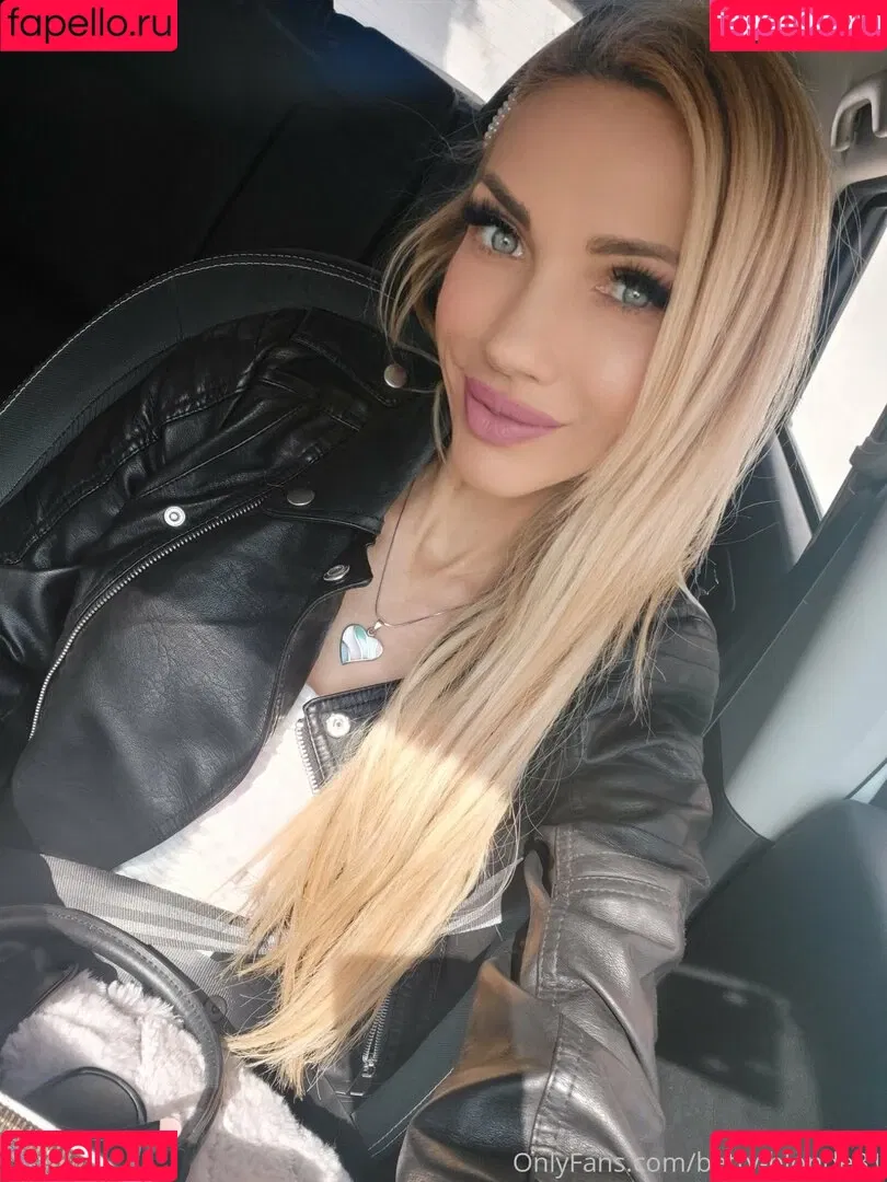 betty-blonde31 Onlyfans Photo Gallery 