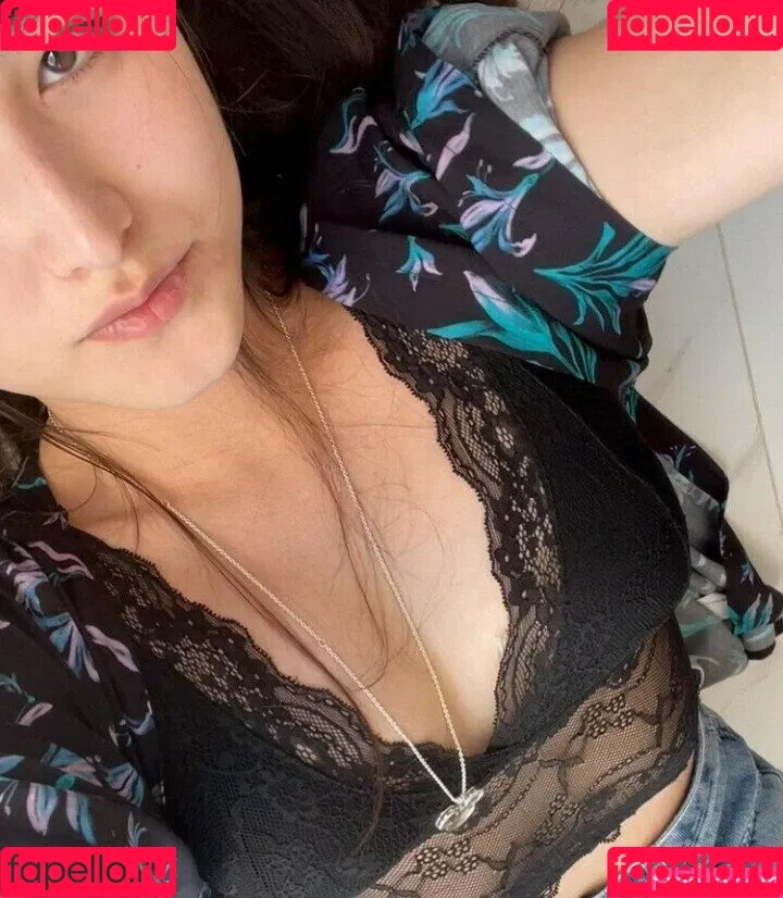 Thais Matsufugi Onlyfans Photo Gallery 