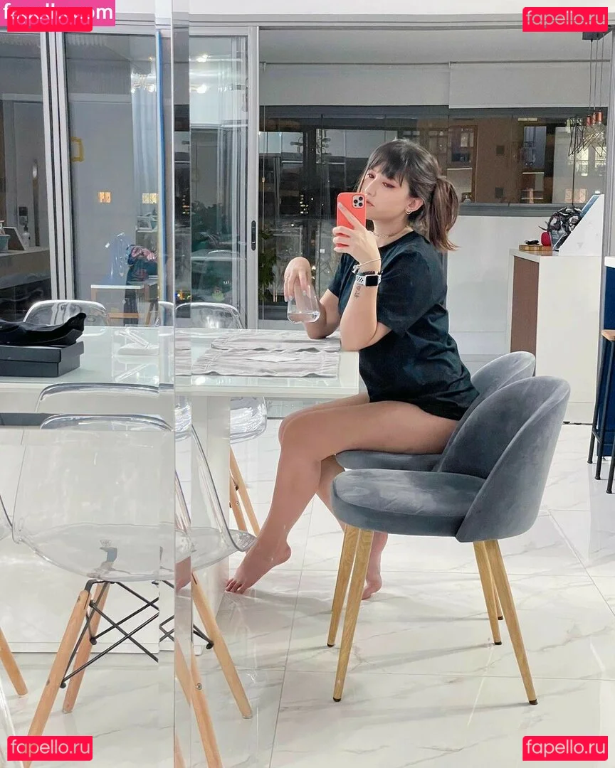 Thais Matsufugi Onlyfans Photo Gallery 