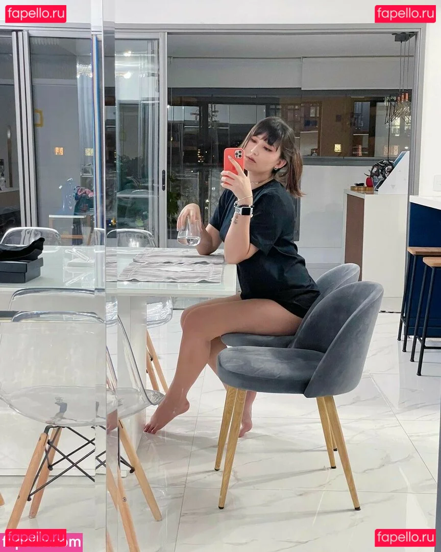 Thais Matsufugi Onlyfans Photo Gallery 