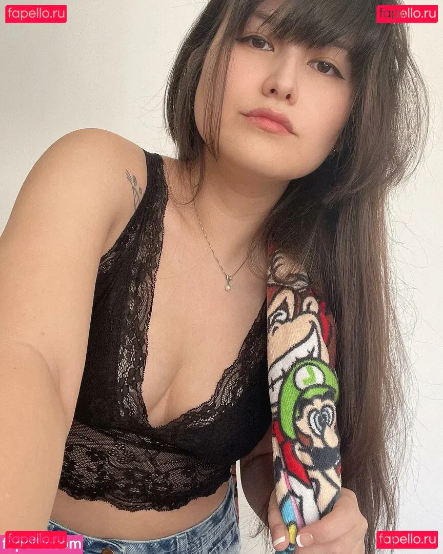 Thais Matsufugi Onlyfans Photo Gallery 