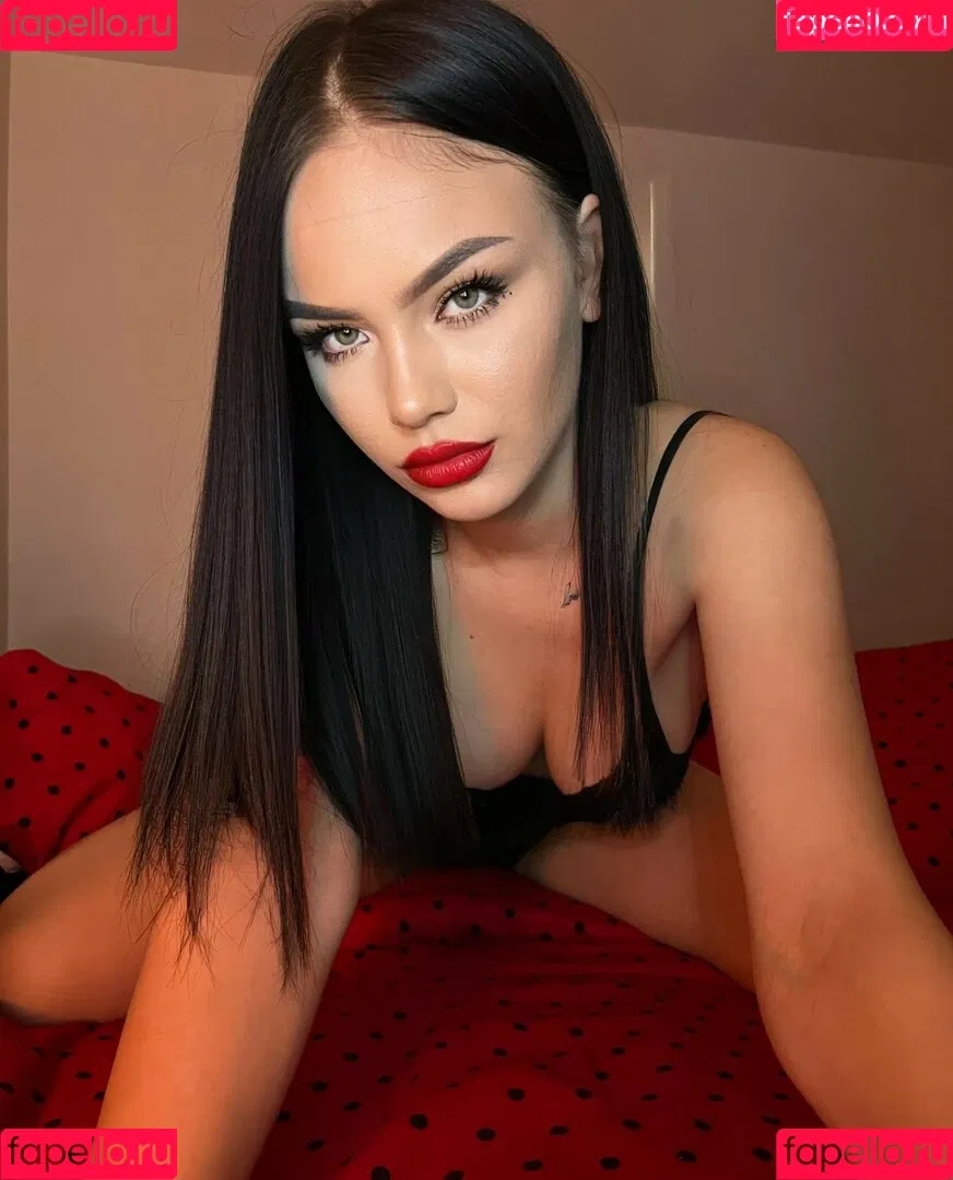 amariaaaaaa_69 Onlyfans Photo Gallery 