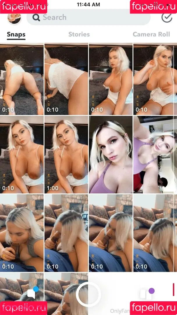 zoieburgher Onlyfans Photo Gallery 