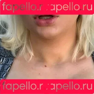 zoieburgher Onlyfans Photo Gallery 