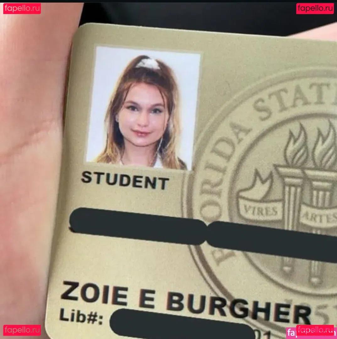 zoieburgher Onlyfans Photo Gallery 