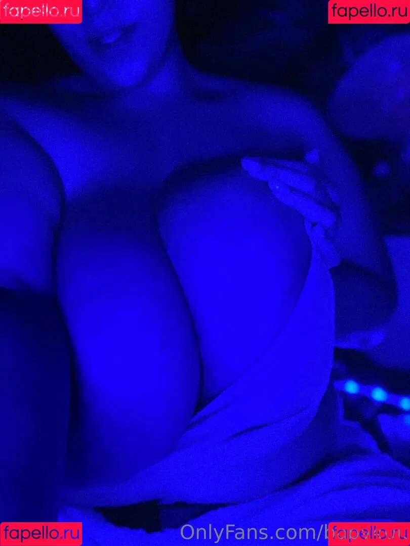 baby40k Onlyfans Photo Gallery 