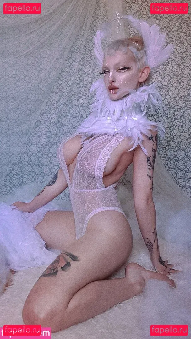 NausicaaRondina Onlyfans Photo Gallery 