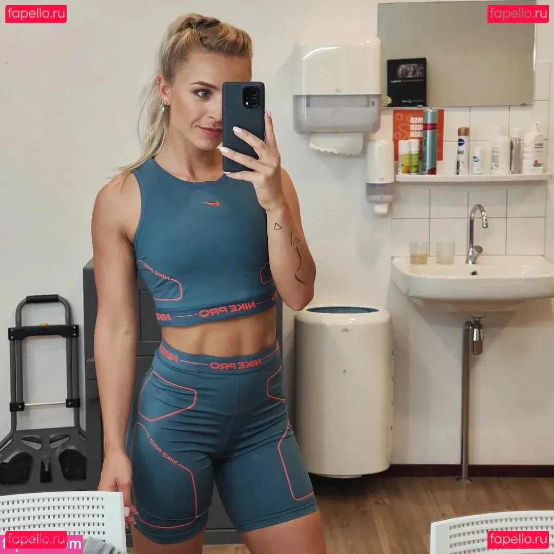 Larissa Van Meerten Onlyfans Photo Gallery 