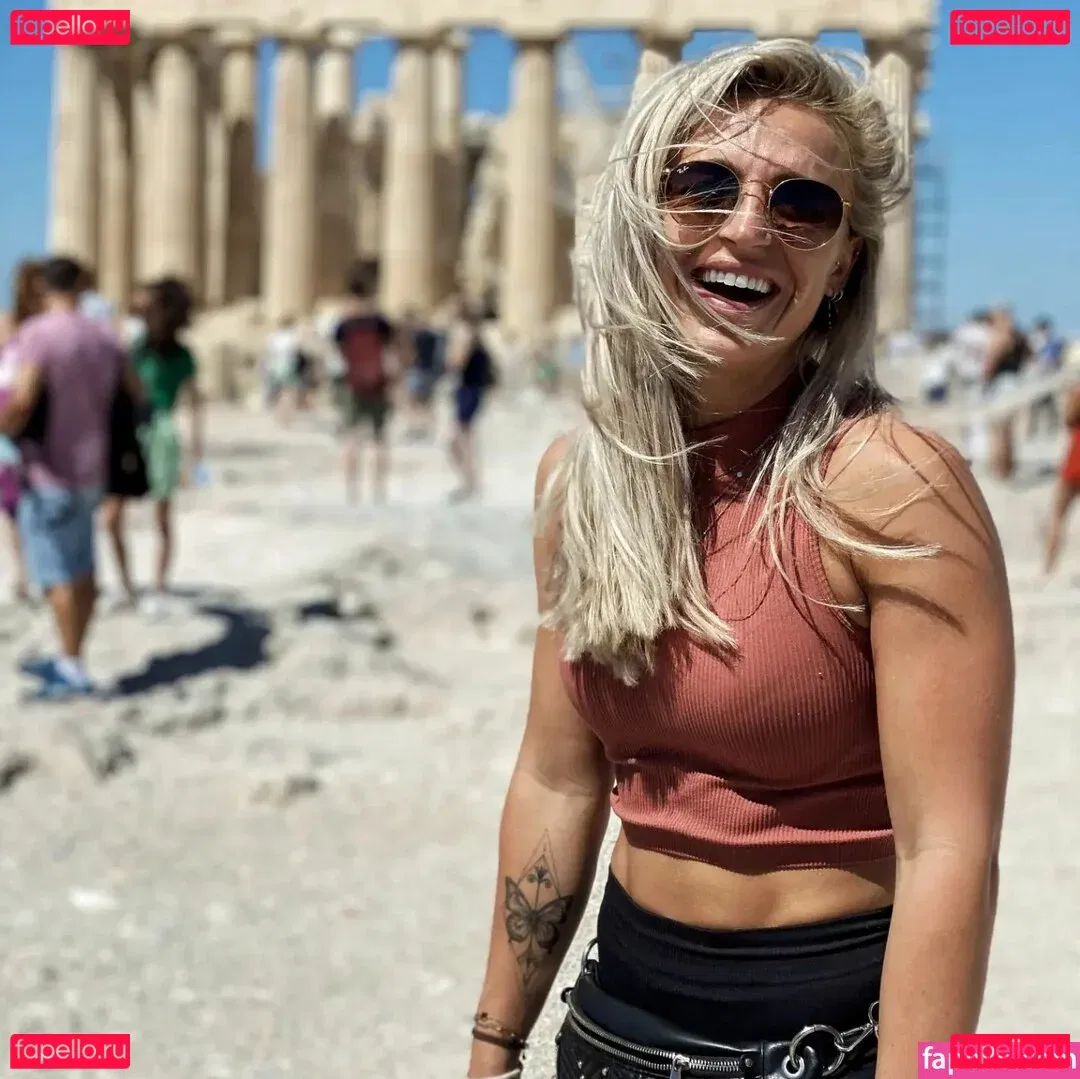 Larissa Van Meerten Onlyfans Photo Gallery 