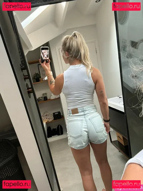 Larissa Van Meerten Onlyfans Photo Gallery 