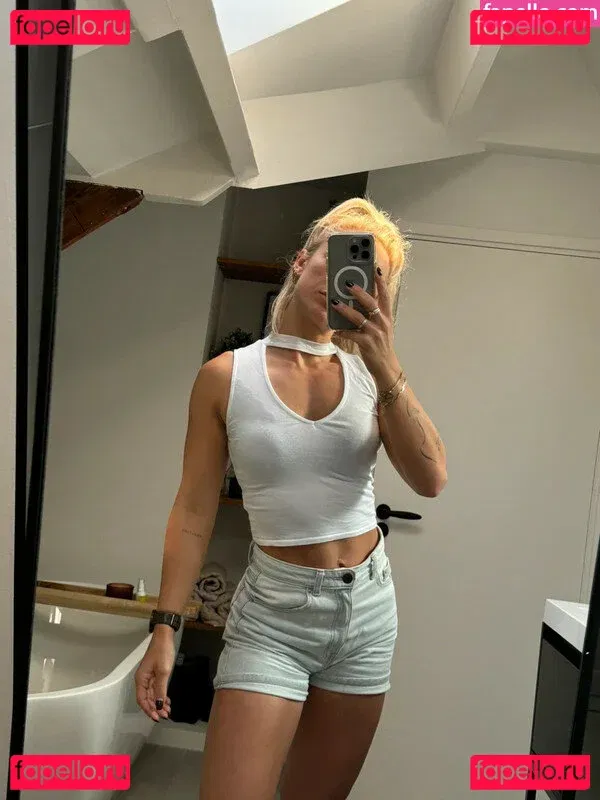 Larissa Van Meerten Onlyfans Photo Gallery 