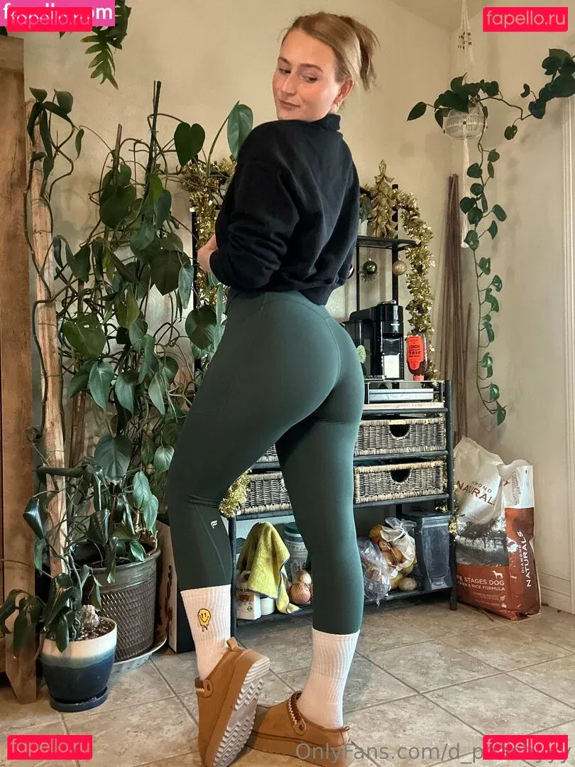 d_peachyyy Onlyfans Photo Gallery 