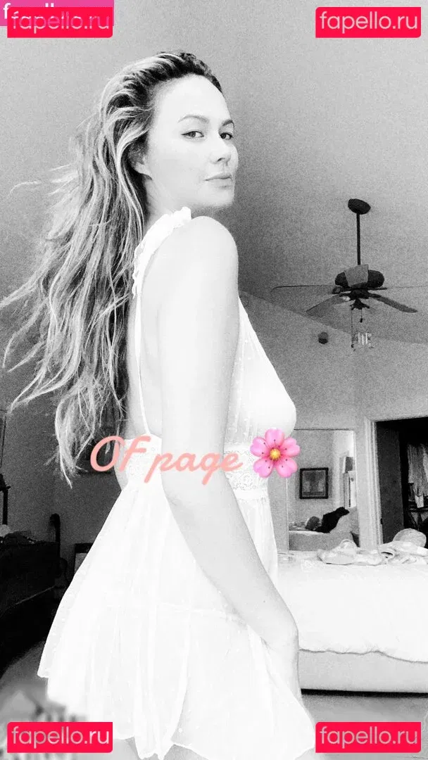 Moon Bloodgood Onlyfans Photo Gallery 