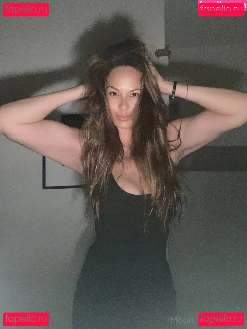 Moon Bloodgood Onlyfans Photo Gallery 
