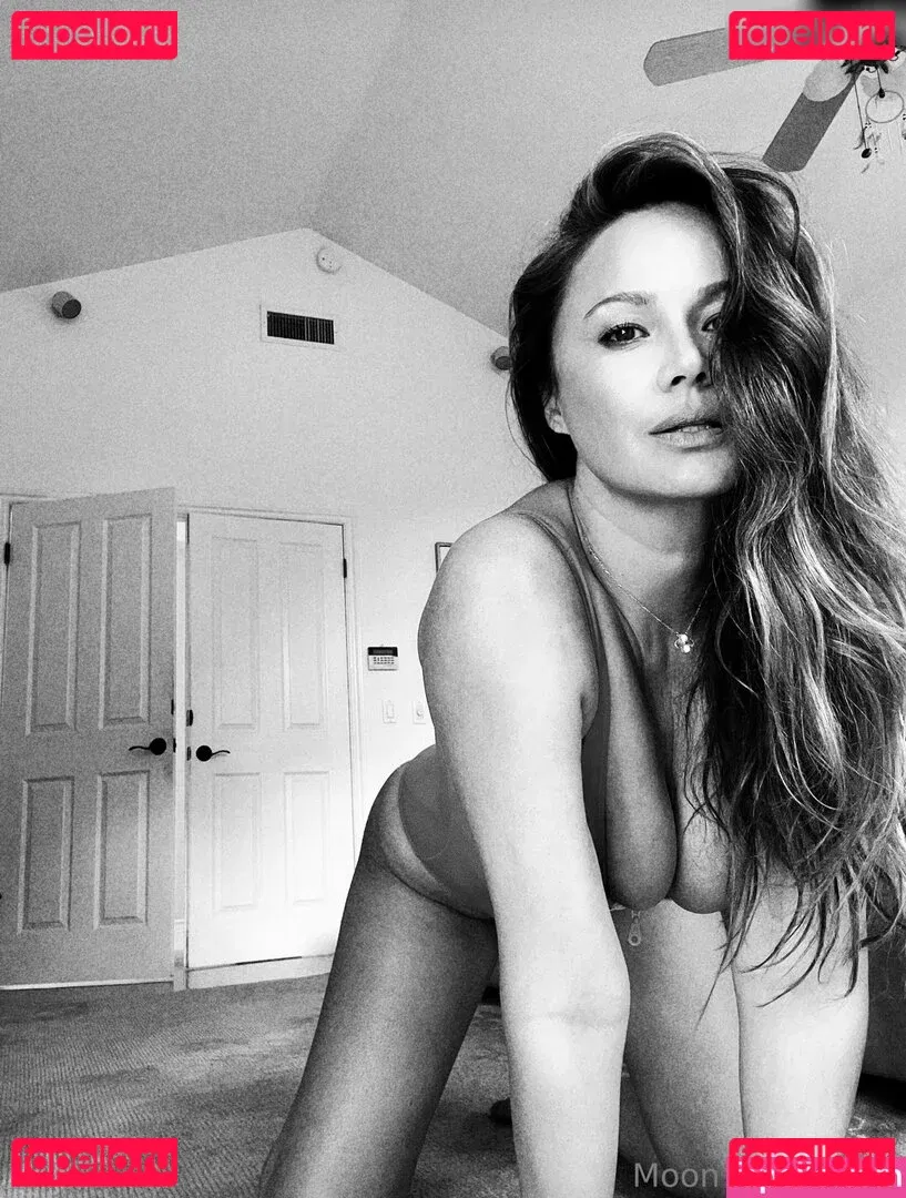Moon Bloodgood Onlyfans Photo Gallery 