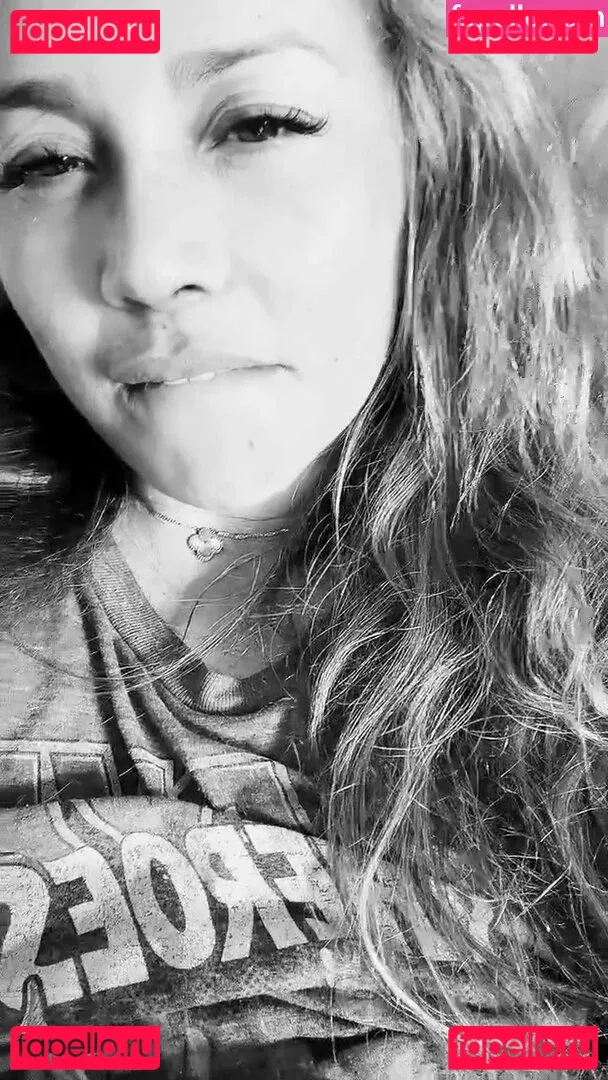 Moon Bloodgood Onlyfans Photo Gallery 