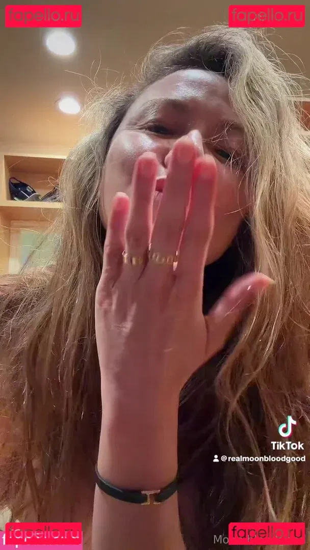 Moon Bloodgood Onlyfans Photo Gallery 