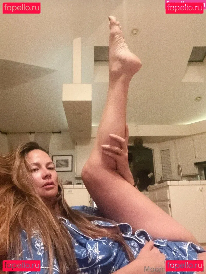 Moon Bloodgood Onlyfans Photo Gallery 