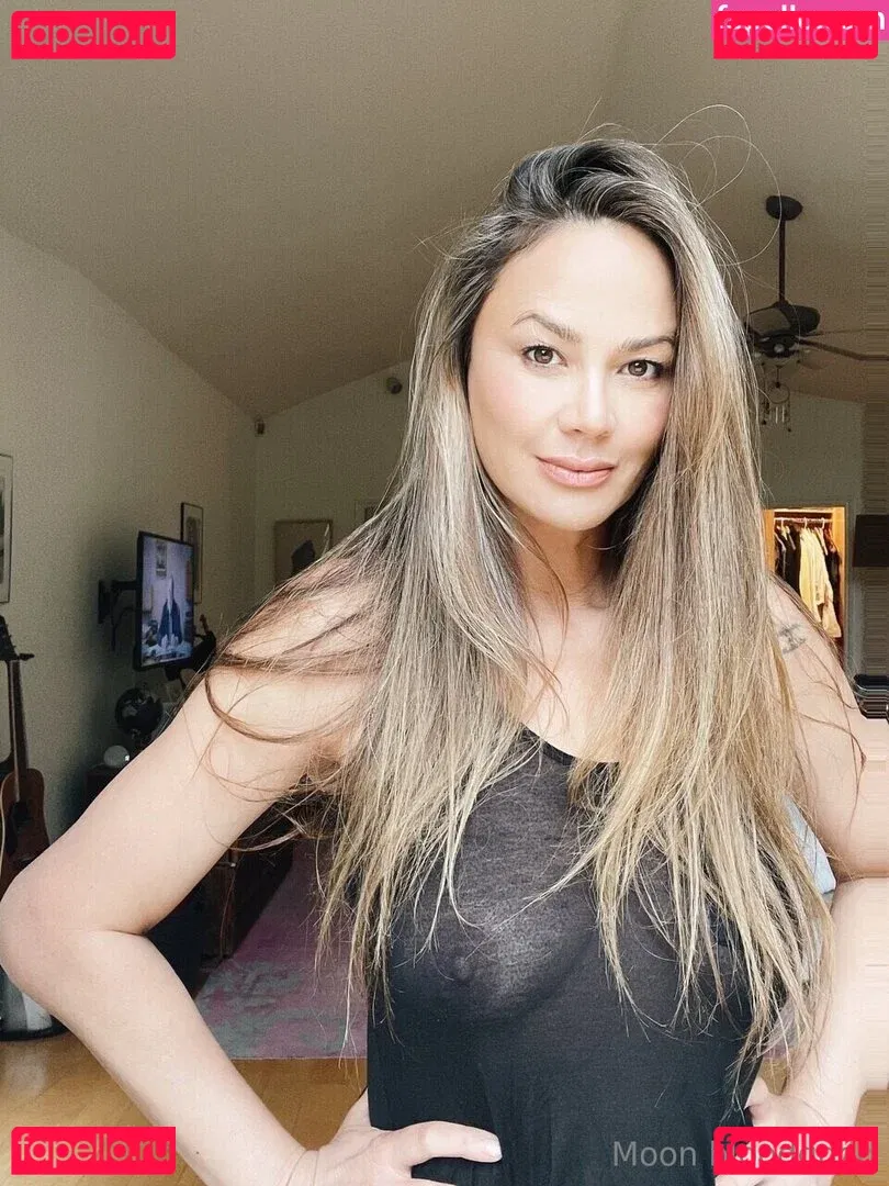 Moon Bloodgood Onlyfans Photo Gallery 