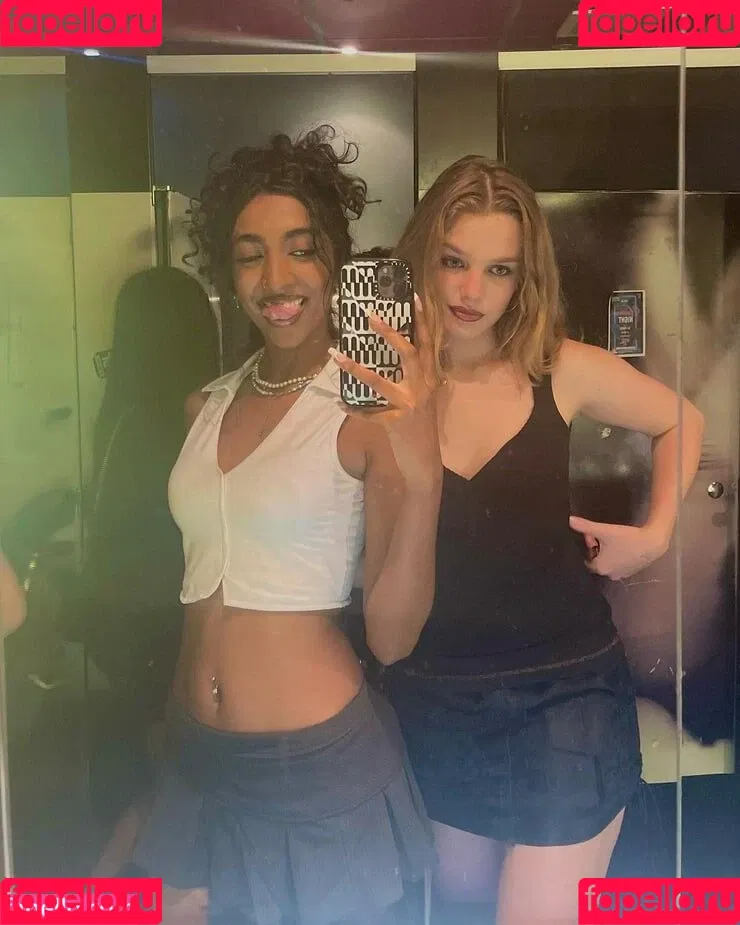 Teagan Croft Onlyfans Photo Gallery 