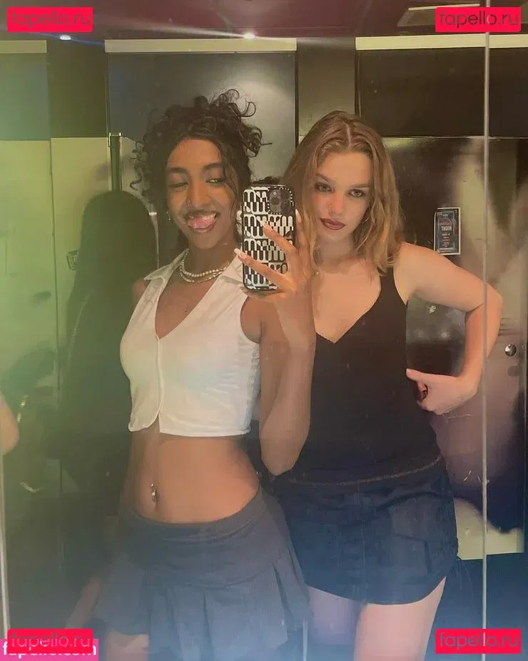 Teagan Croft Onlyfans Photo Gallery 