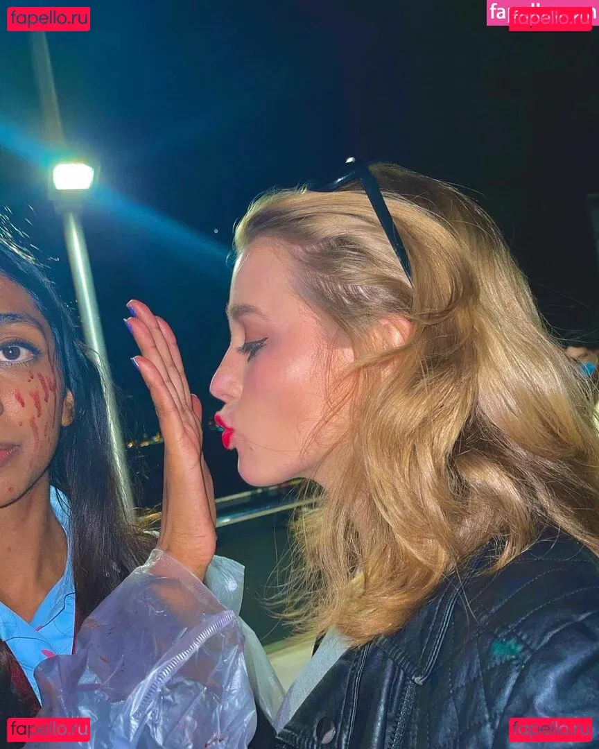 Teagan Croft Onlyfans Photo Gallery 