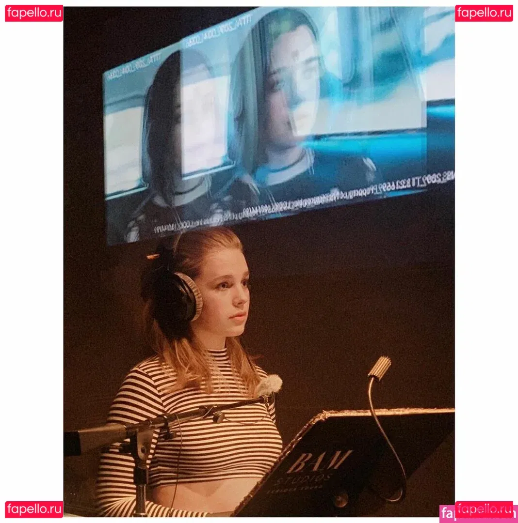 Teagan Croft Onlyfans Photo Gallery 