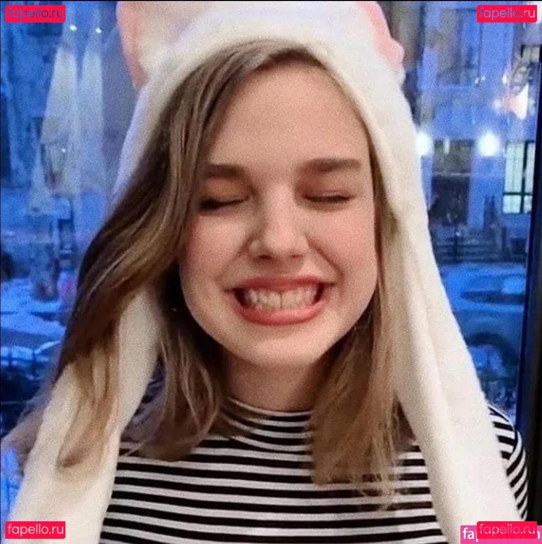 Teagan Croft Onlyfans Photo Gallery 