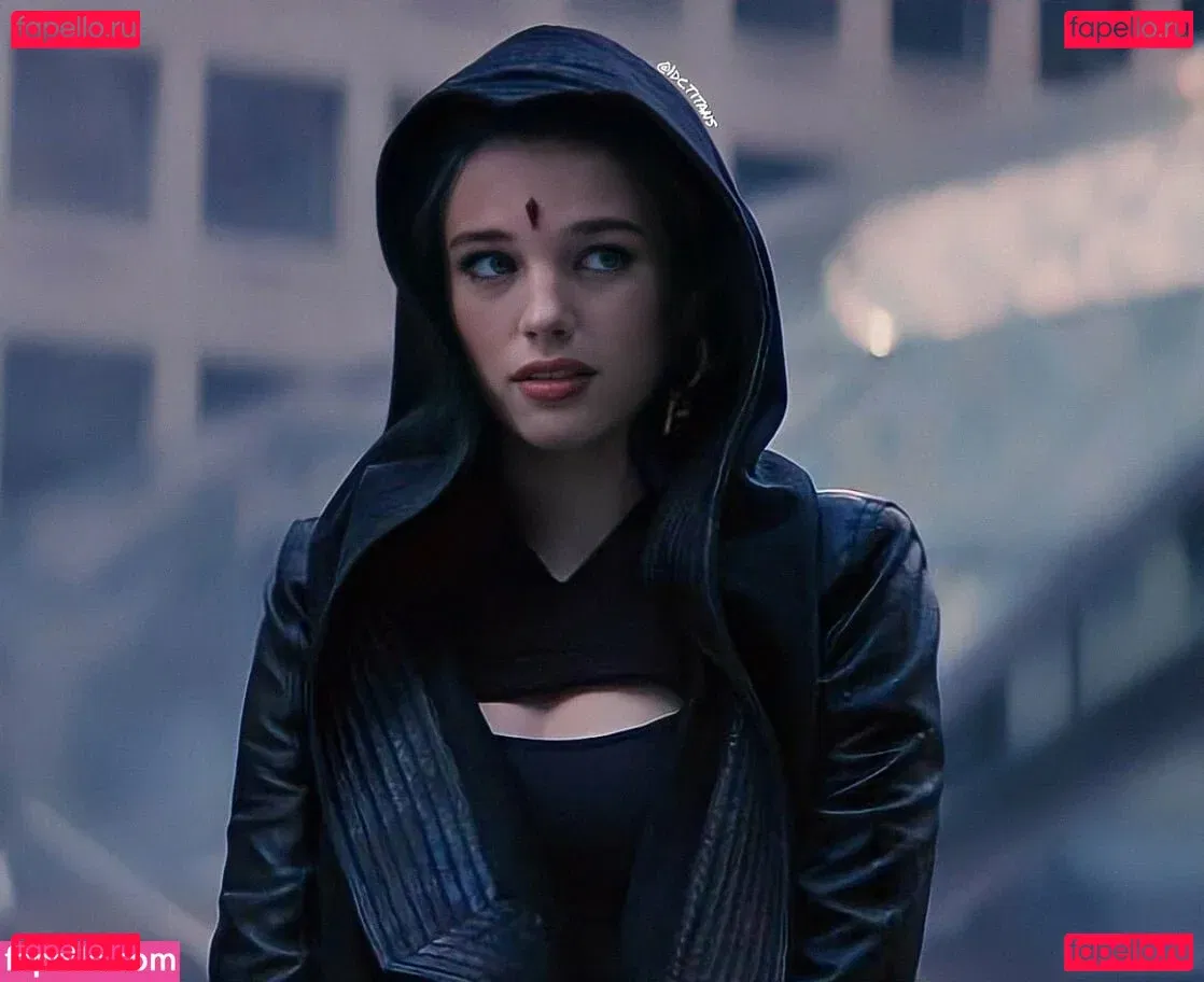 Teagan Croft Onlyfans Photo Gallery 