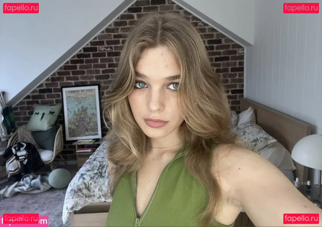 Teagan Croft Onlyfans Photo Gallery 