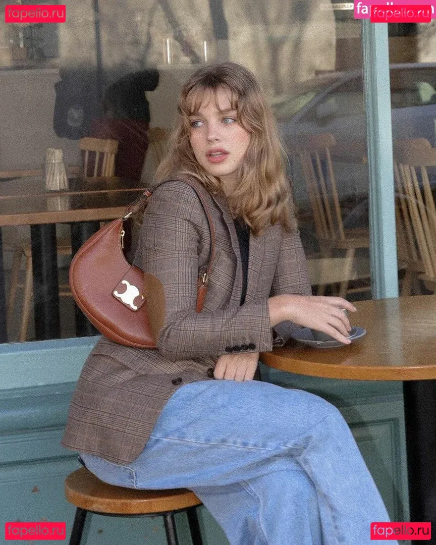 Teagan Croft Onlyfans Photo Gallery 