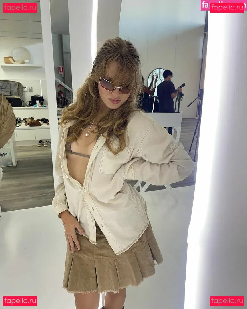 Teagan Croft Onlyfans Photo Gallery 