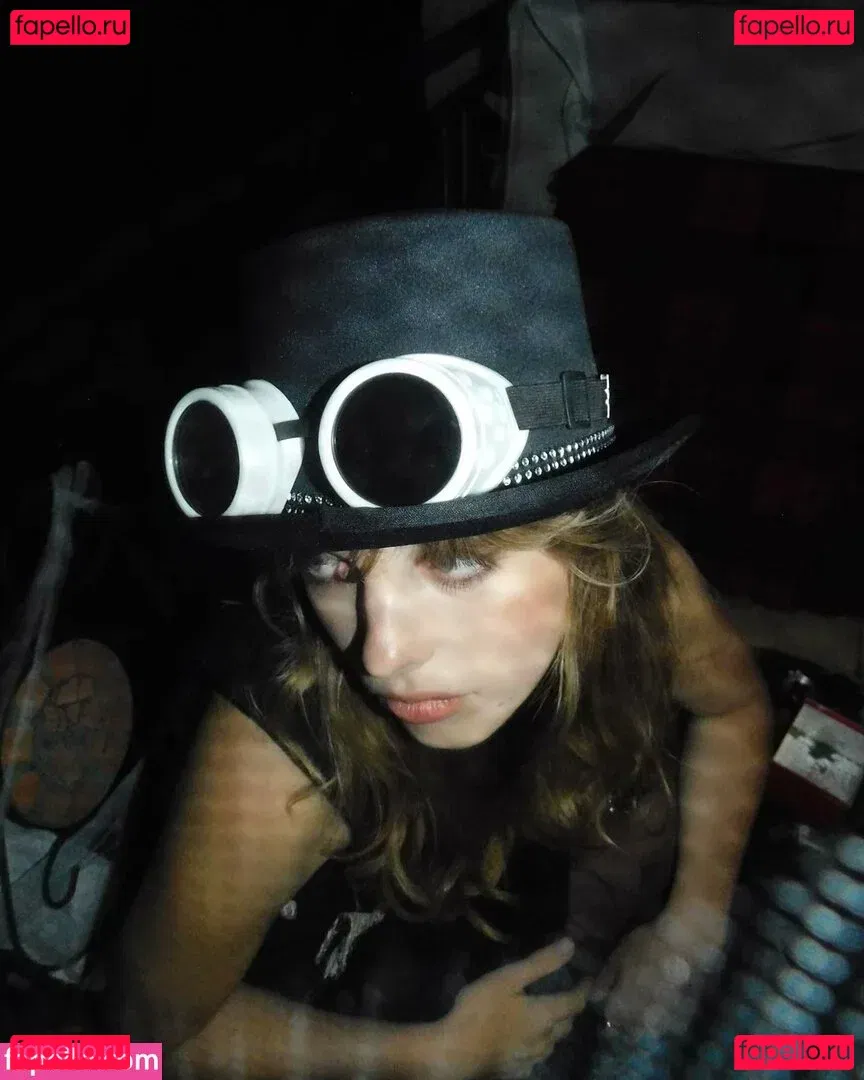 Teagan Croft Onlyfans Photo Gallery 