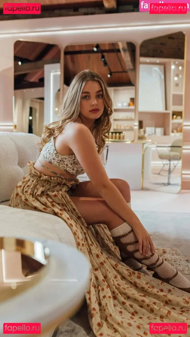 Teagan Croft Onlyfans Photo Gallery 