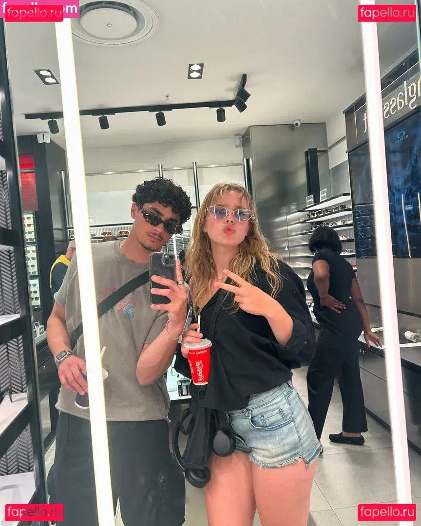 Teagan Croft Onlyfans Photo Gallery 