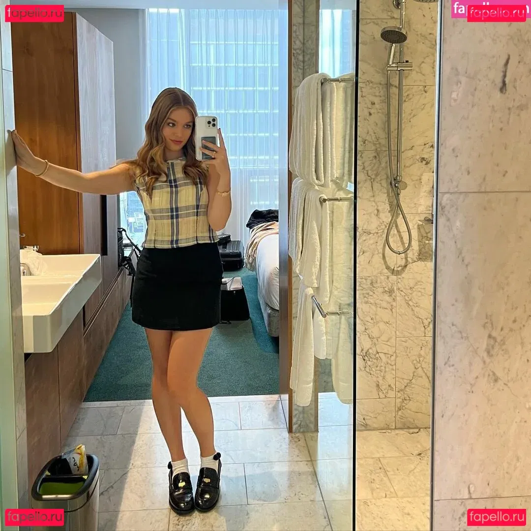 Teagan Croft Onlyfans Photo Gallery 