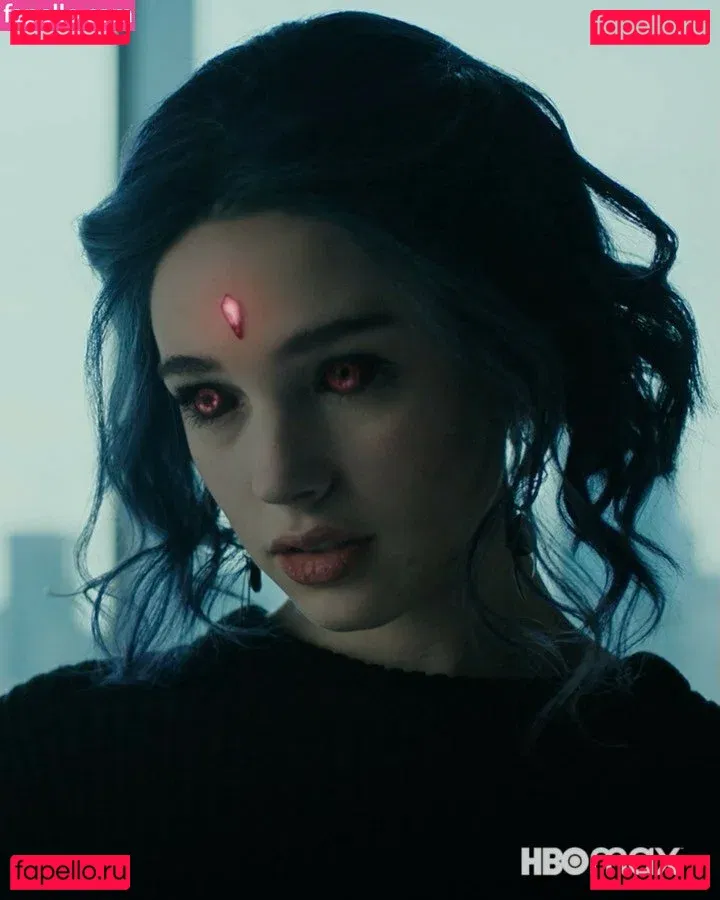 Teagan Croft Onlyfans Photo Gallery 