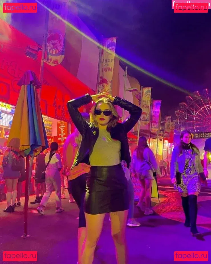 Teagan Croft Onlyfans Photo Gallery 