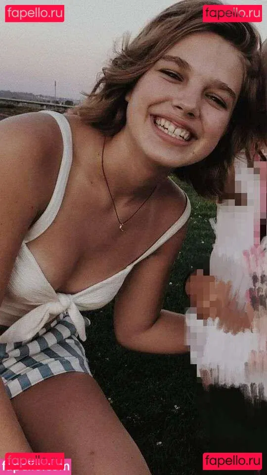 Teagan Croft Onlyfans Photo Gallery 