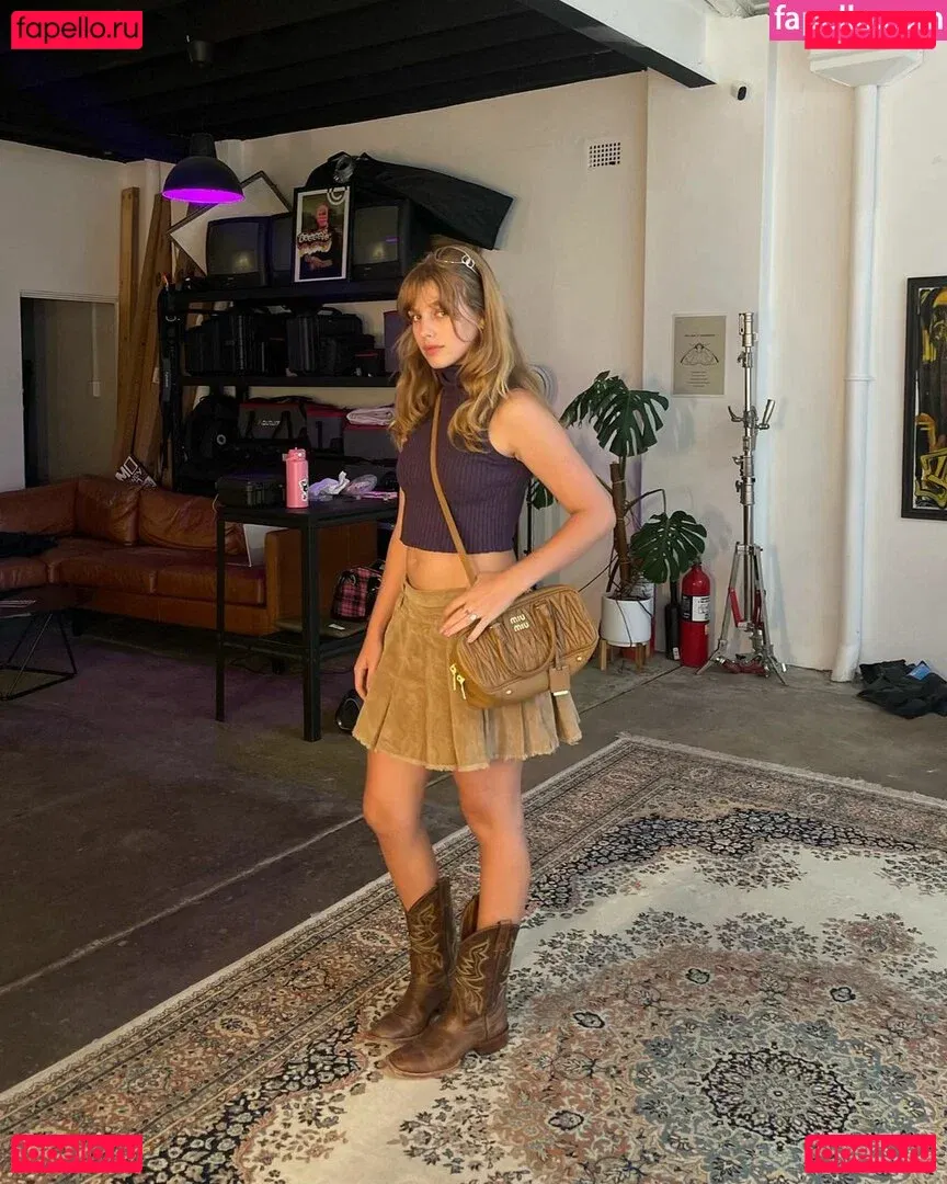 Teagan Croft Onlyfans Photo Gallery 