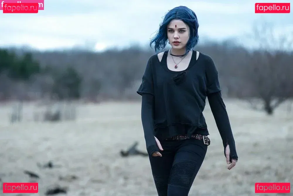 Teagan Croft Onlyfans Photo Gallery 