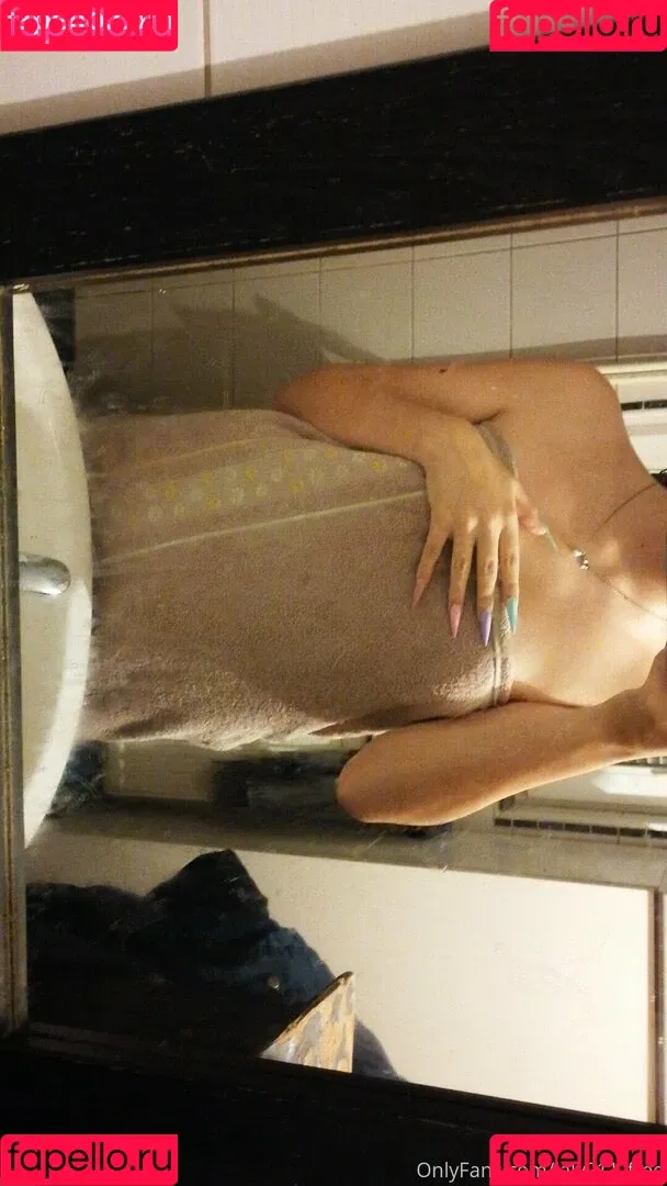 laly911_free Onlyfans Photo Gallery 