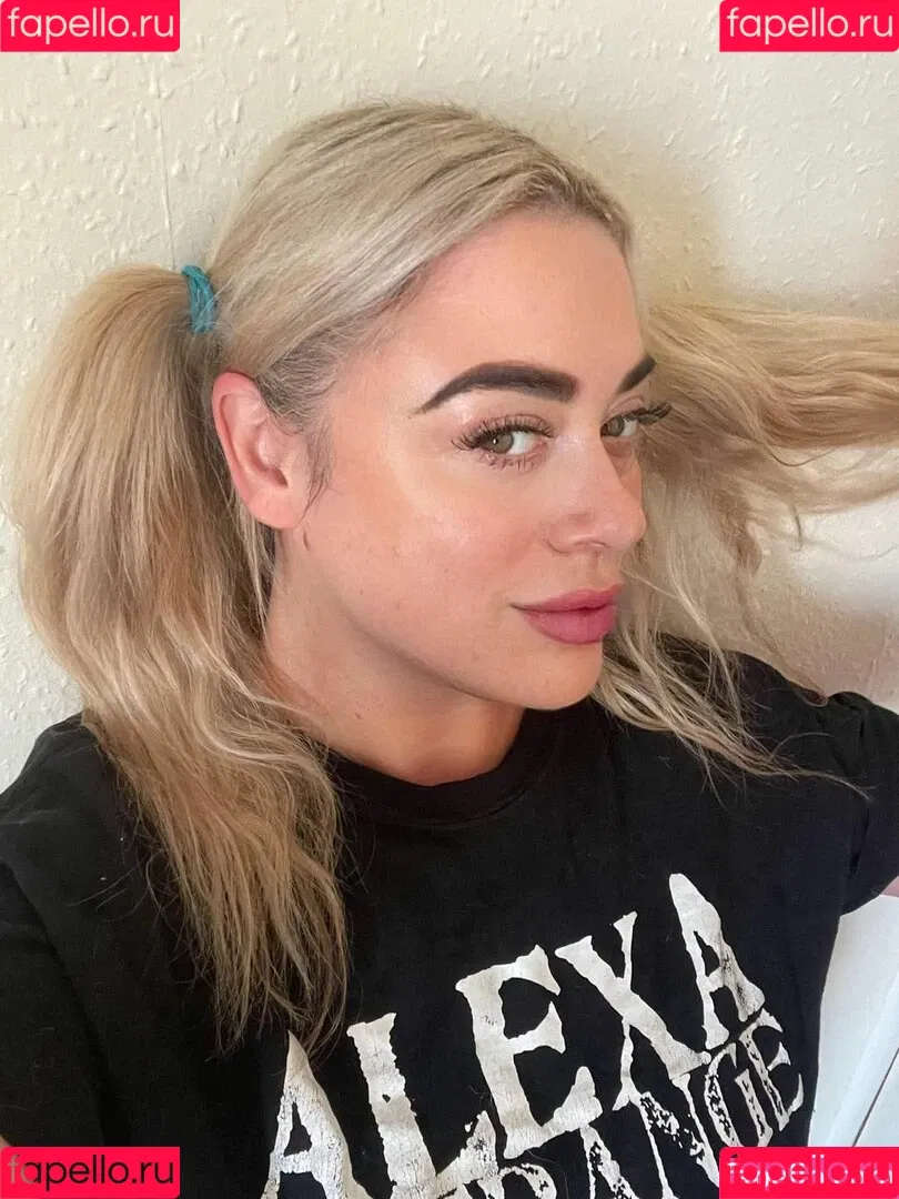 British 00's Porn Onlyfans Photo Gallery 