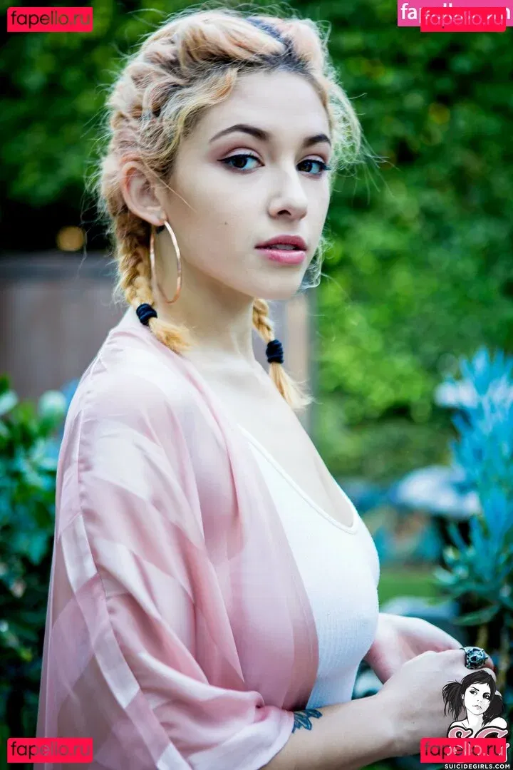 Sophoulla Onlyfans Photo Gallery 