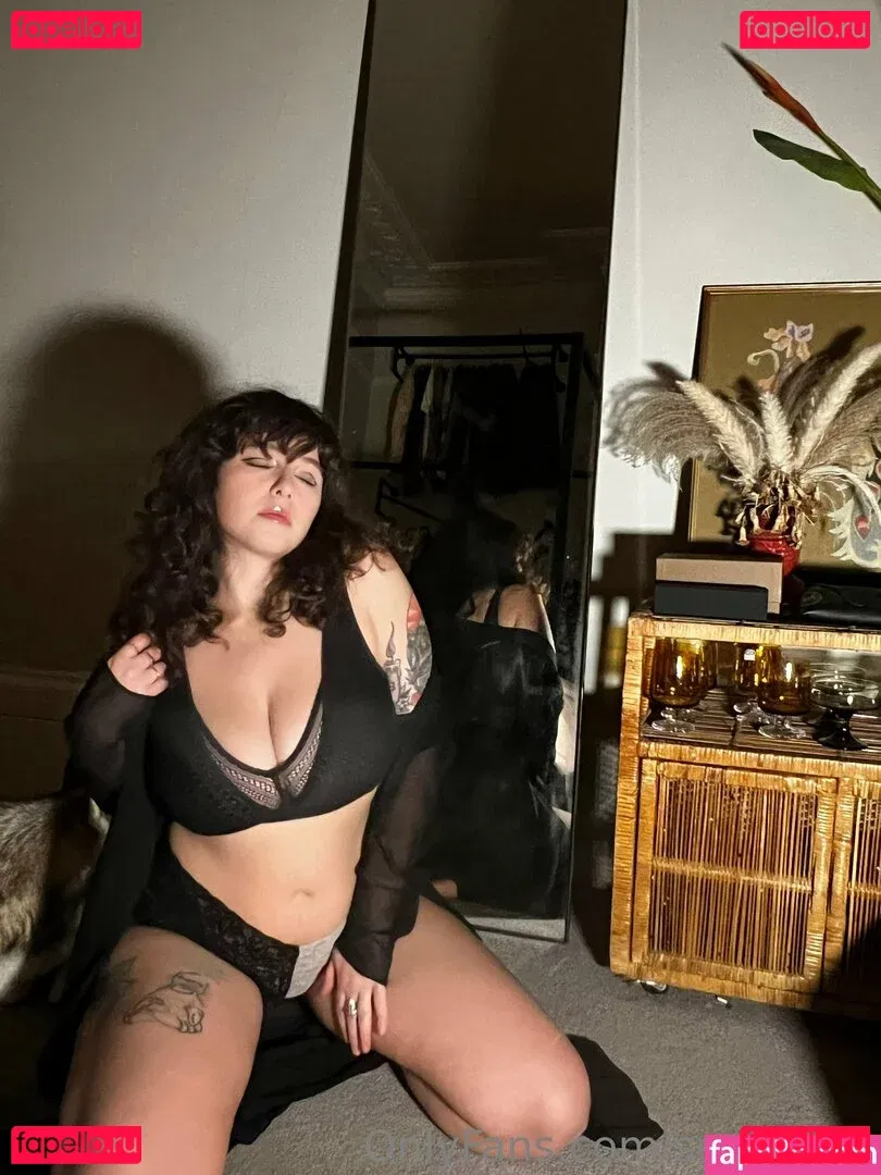 Sophoulla Onlyfans Photo Gallery 
