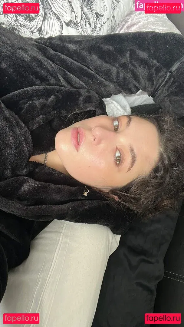 Sophoulla Onlyfans Photo Gallery 