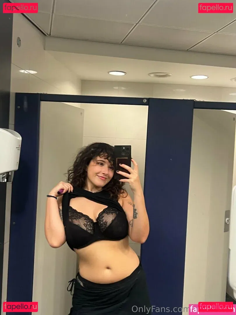 Sophoulla Onlyfans Photo Gallery 